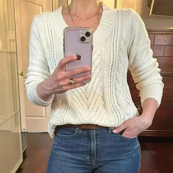 Ricki’s Cable Knit Sweater V-Neck Soft Pullover Fisherman Ivory Cream Small - Picture 3 of 15